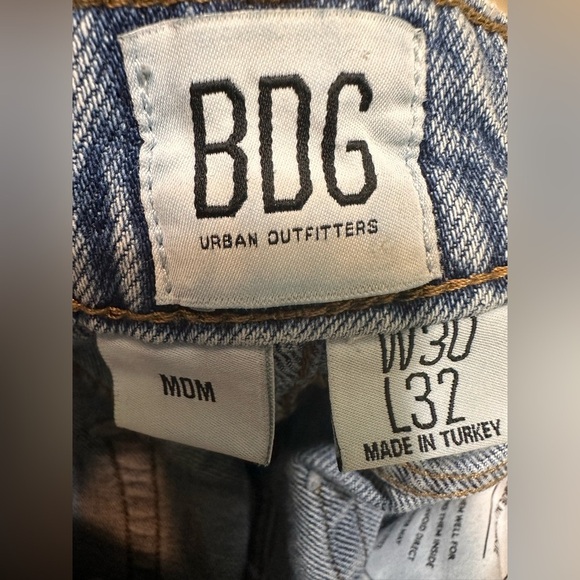 BDG Urban Outfitters Mom Jeans W/ Unique Pinstripe Seams Women’s Size 30 - Picture 4 of 7